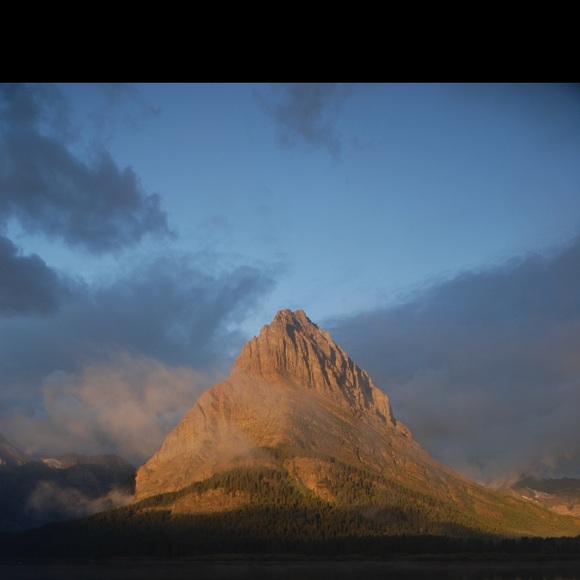 Meet your Posher, Megan - Picture 2 of 4